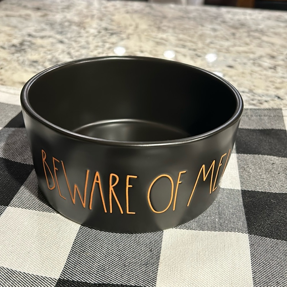 Rae Dunn “BEWARE OF ME!” Dog Bowl